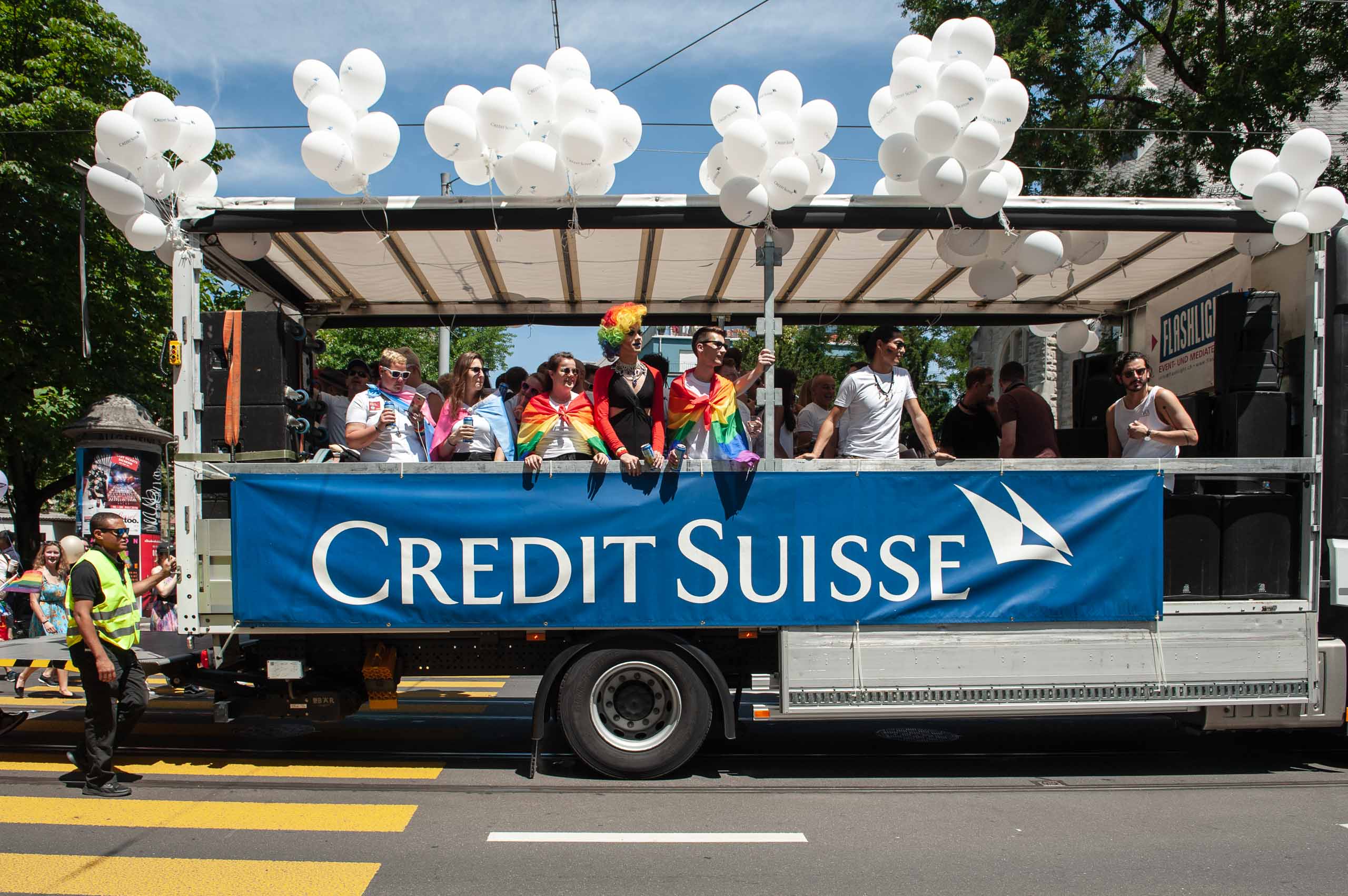 Zurich pride festival 2018 hochzeitsfotograf zurich bern geneva basel lausanne winterthur luzern switzerland wedding photographer street photojournalist 002