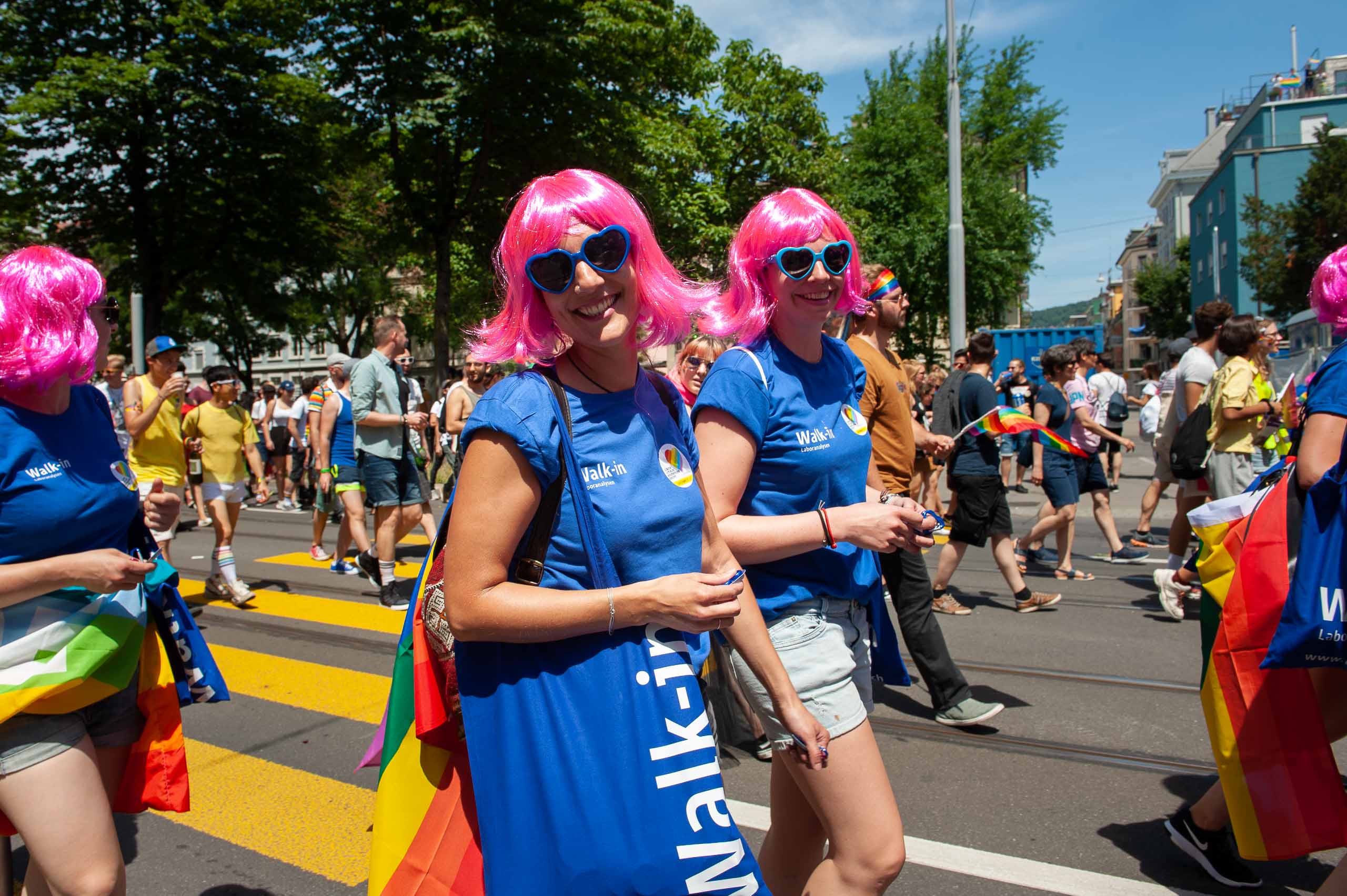 Zurich pride festival 2018 hochzeitsfotograf zurich bern geneva basel lausanne winterthur luzern switzerland wedding photographer street photojournalist 023