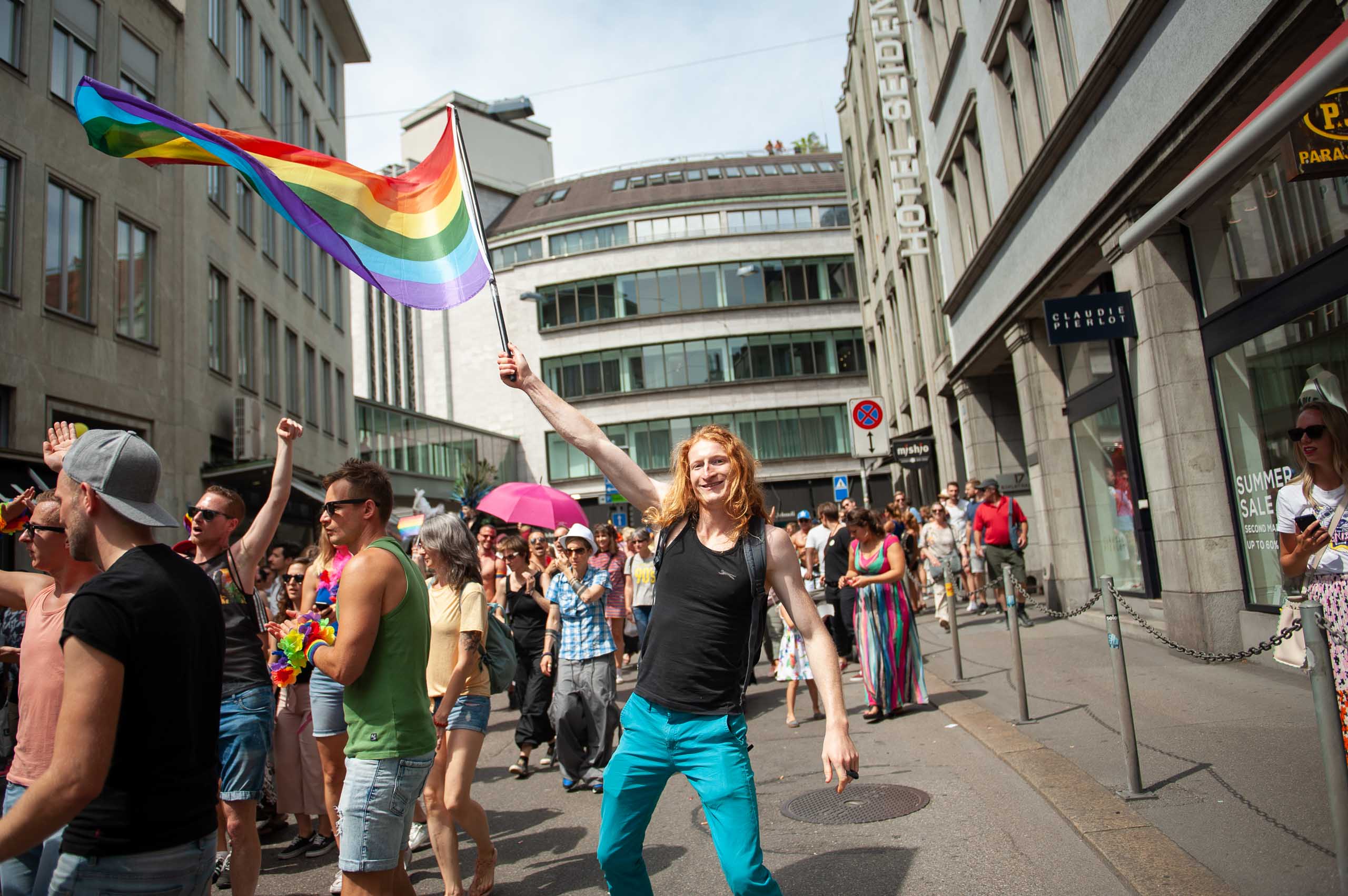 Zurich pride festival 2018 hochzeitsfotograf zurich bern geneva basel lausanne winterthur luzern switzerland wedding photographer street photojournalist 119